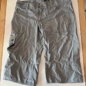 Patagonia shorts/capri pants grey